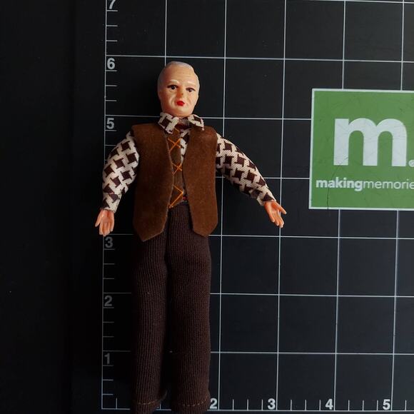 Vintage Thread Wrapped Dollhouse Dolls Couple Man Woman Grandfather Grandmother - Picture 9 of 10